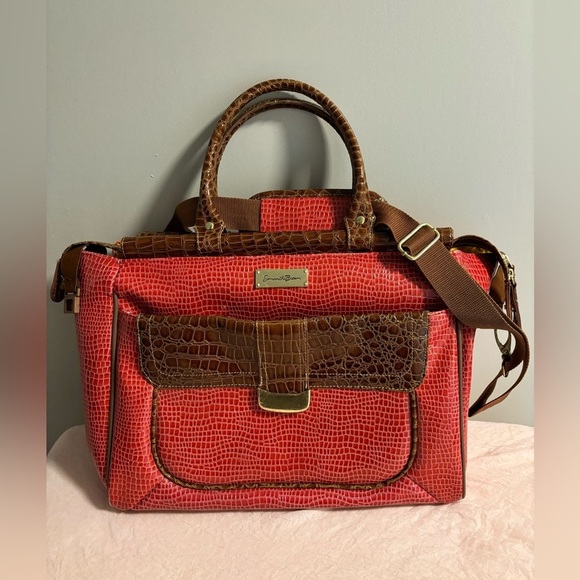 Samantha  Brown Embossed Croc Dowel Weekender Travel Bag - Picture 1 of 12